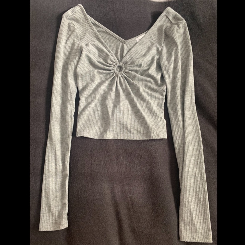 Gray “LoveLife” Long Sleeve Crop Top